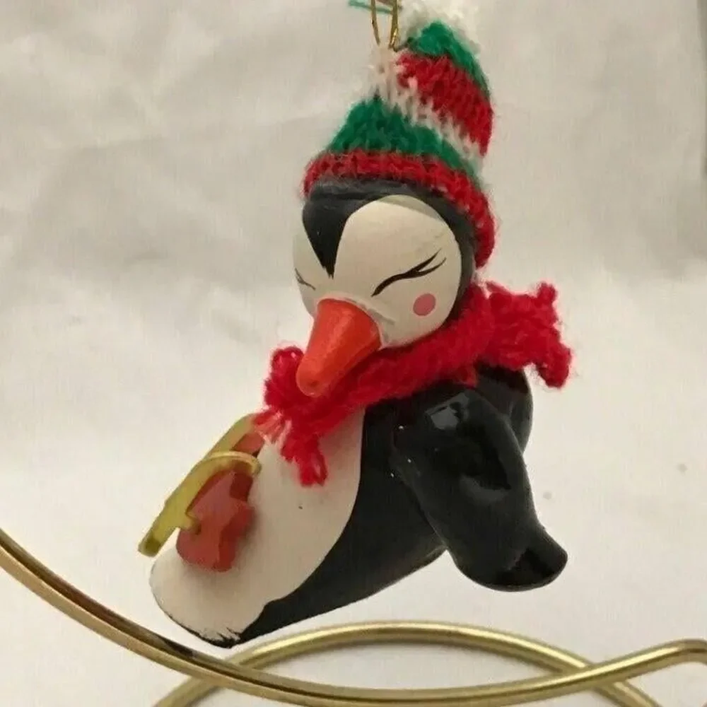 Unbranded charming penguin